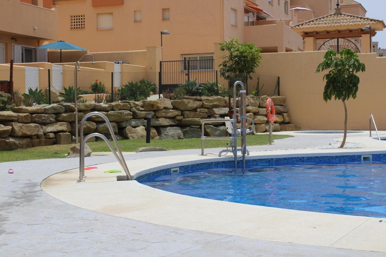 Los Lances Tarifa - Piscina Y Patio Экстерьер фото